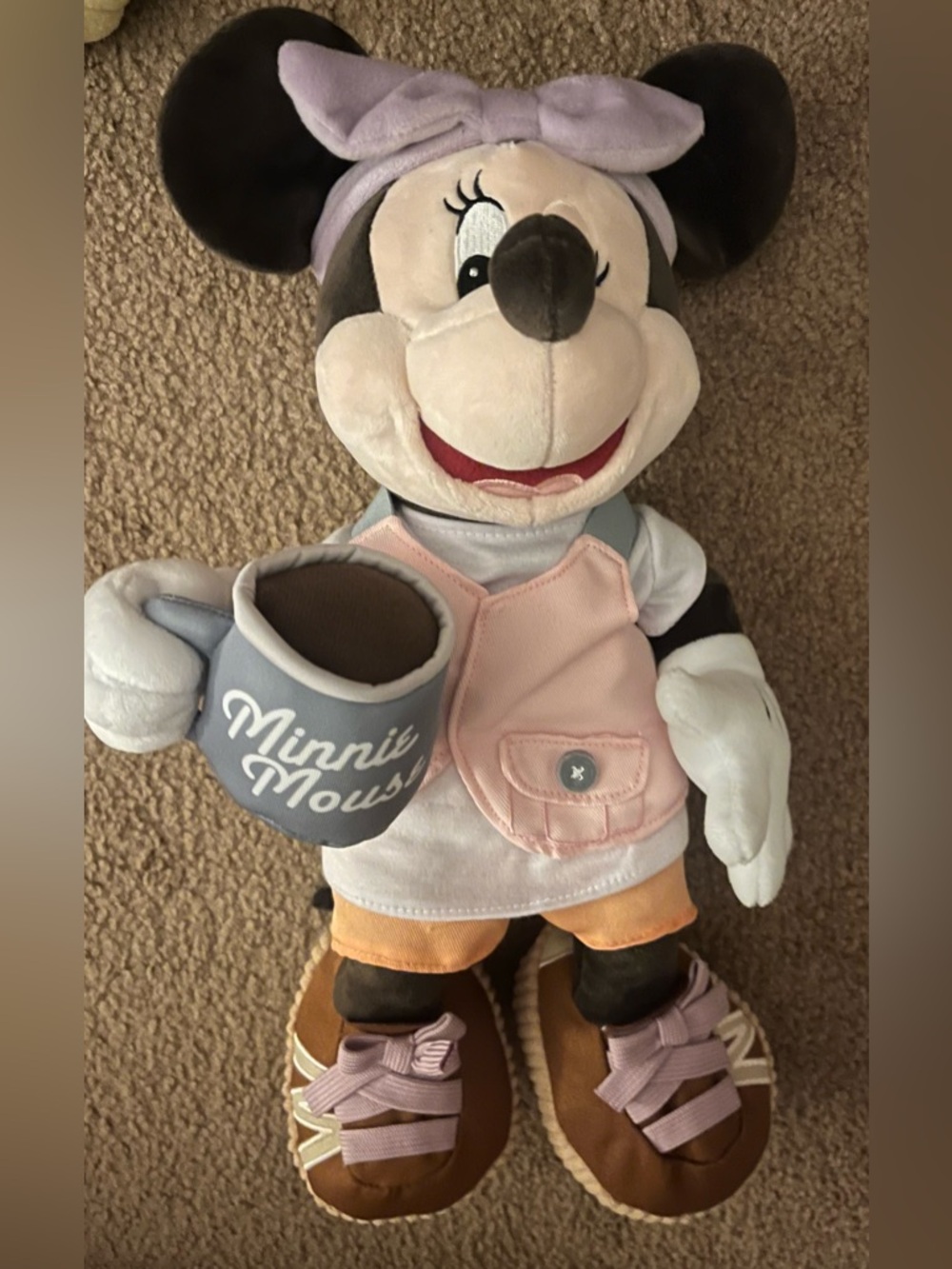 Disney Store Minnie Mouse Camping With Coffee Mug 🩷